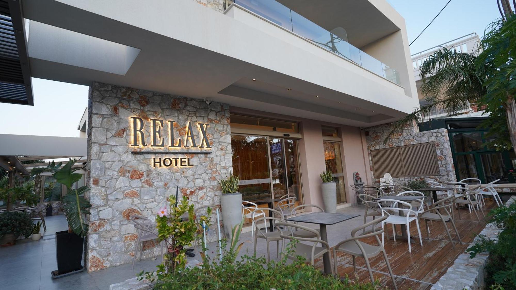 Relax Hotel Palaiochora Bagian luar foto